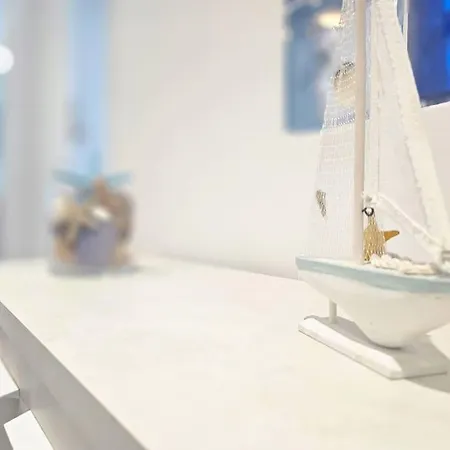 Bright & Modern - The Blue Marin - Ml *